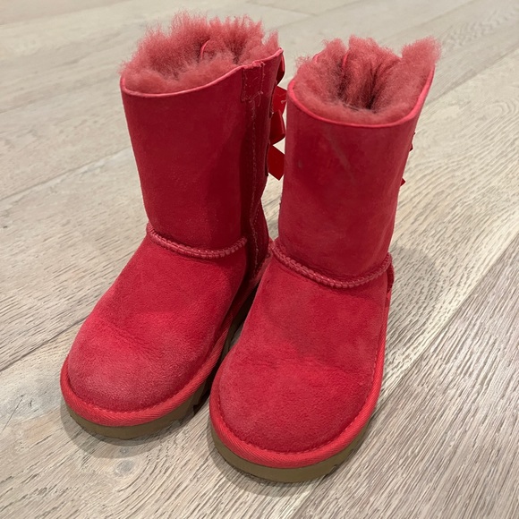 UGG Other - Bailey bow uggs